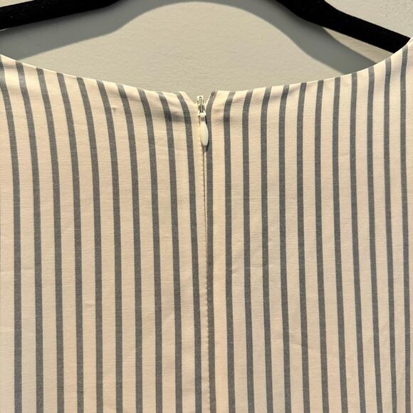 Gianni Bini Romantic Lara Stripe Flutter Sleeve Maxi Dress | Size 12 - Picture 5 of 14